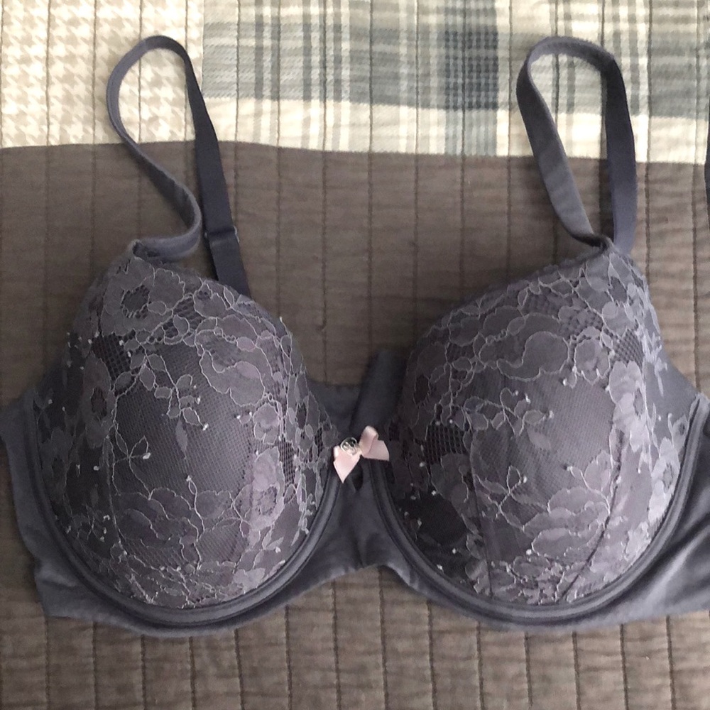 Victoria’s Secret 38D Lace Gray